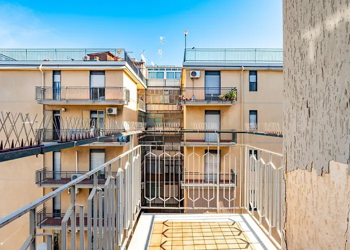 Charme & Bright Apt - Balcony *