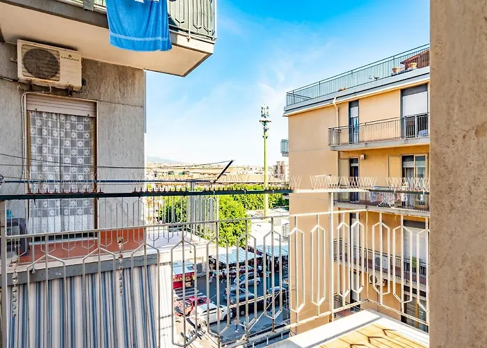 Apartament Charme & Bright Apt - Balcony Katania