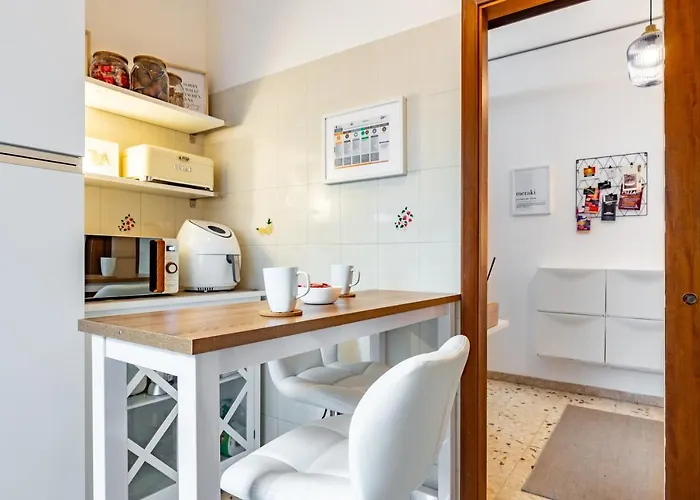 Charme & Bright Apt - Balcony Apartament